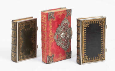 3 Gebetbücher mit Silberbeschlägen