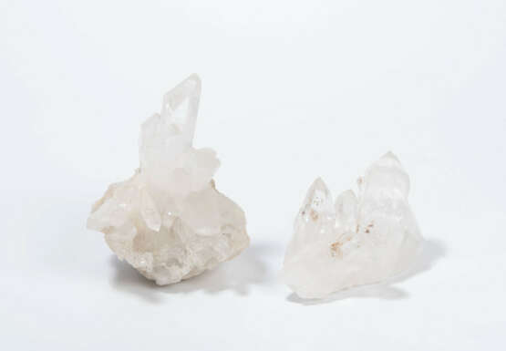 Lot: 2 kleine Bergkristall-Stufen - photo 1 Lot: 2 kleine Bergkristall-Stufen - photo 1