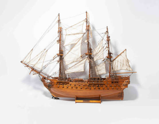 Modell des Kriegsschiffs "Superbe 1784" - photo 2