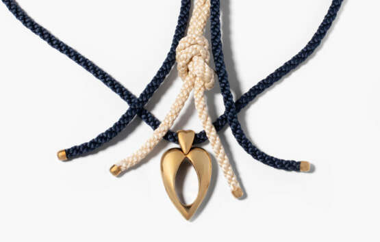 Piaget Anhänger mit zwei Kordeln - Foto 1 Piaget Anhänger mit zwei Kordeln - Foto 1