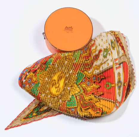 Hermès, Foulard plissé "Carpe diem" - Foto 2