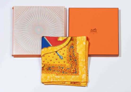Hermès, Foulard "Carpe Diem" - photo 2 Hermès, Foulard "Carpe Diem" - photo 2