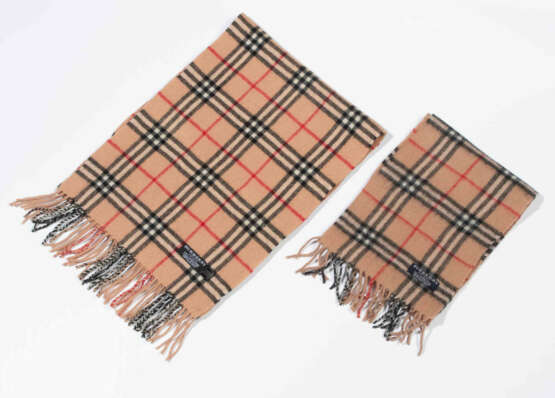 Burberry, 2 Schals - Foto 1 Burberry, 2 Schals - Foto 1
