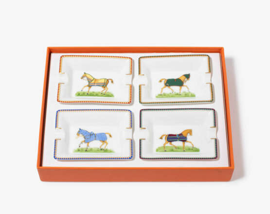 Hermès, 4 Miniaschenbecher - photo 1 Hermès, 4 Miniaschenbecher - photo 1