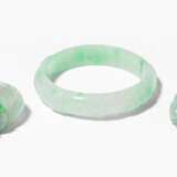 Lot: 1 Jade-Armreif und 2 -ringe - фото 1