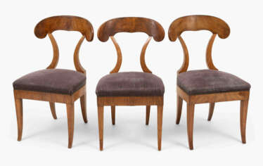 Satz von sechs Stühlen