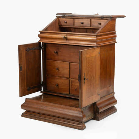 Kleiner Schreibschrank und Betstuhl - photo 2