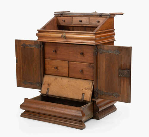 Kleiner Schreibschrank und Betstuhl - photo 3