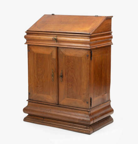 Kleiner Schreibschrank und Betstuhl - photo 4