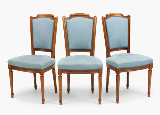 11 Stühle - photo 2 11 Stühle - photo 2