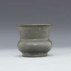 Song Dynasty official kiln green glaze slag hopper