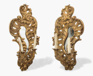 Ein Paar Spiegelappliken