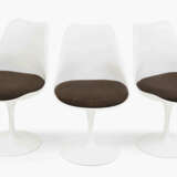 Eero Saarinen, Serie von 6 Stühlen "Tulip" - Foto 1