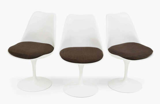 Eero Saarinen, Serie von 6 Stühlen "Tulip" - Foto 1