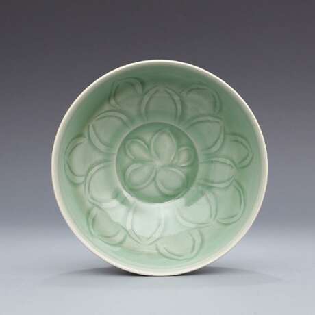 Longquan kiln in the Song Dynasty pink green glaze lotus petals Luohan tea bowl - Foto 6