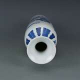 Qing Dynasty Blue and white porcelain Character story vase - фото 10