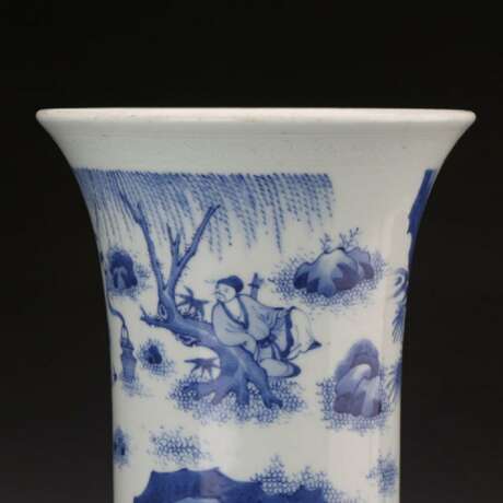 Qing Dynasty Kangxi Character Story Blue and White Porcelain Bottle - photo 2