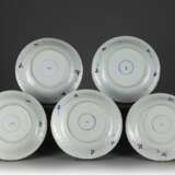 A set of 5 Qing Dynasty Kangxi blue and white porcelain plates - photo 2