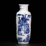 Qing Dynasty blue and white porcelain character story bottle - фото 2