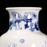 Qing Dynasty blue and white porcelain character story bottle - photo 5