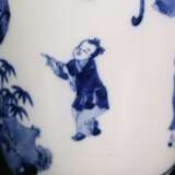 Qing Dynasty blue and white porcelain character story bottle - Foto 8