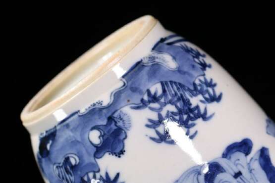 Qing Dynasty blue and white porcelain character story bottle - photo 9