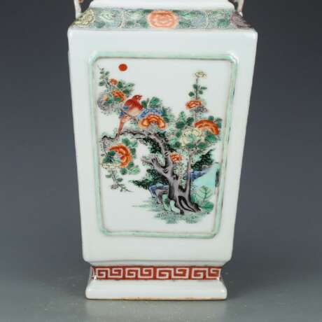Qing Dynasty Multicolored Flower and bird pattern Ornamental bottle - фото 3