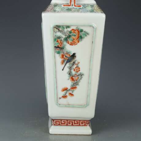 Qing Dynasty Multicolored Flower and bird pattern Ornamental bottle - фото 5