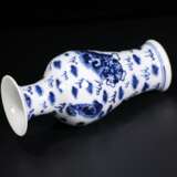 Qing Dynasty Blue and White Porcelain Double Lion Ornamental Bottle - Foto 3