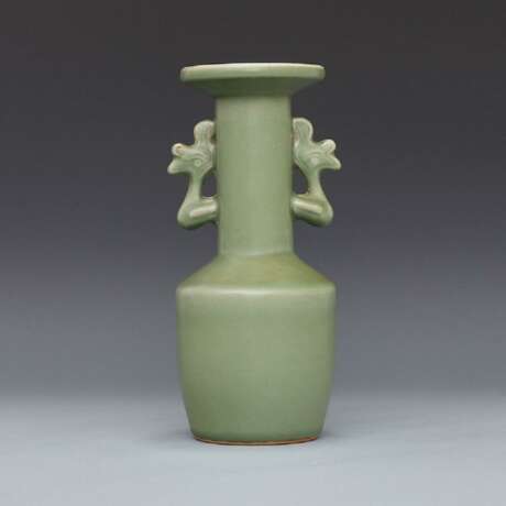 Song Dynasty Longquan Kiln Green glaze Phoenix ear circle mouth bottle - photo 1