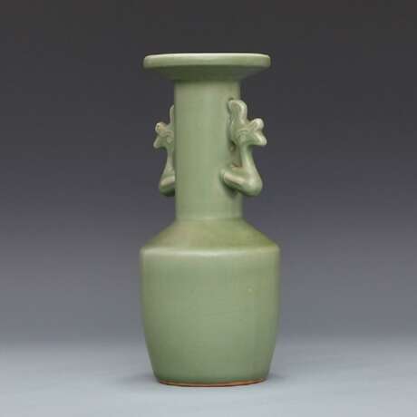 Song Dynasty Longquan Kiln Green glaze Phoenix ear circle mouth bottle - photo 2