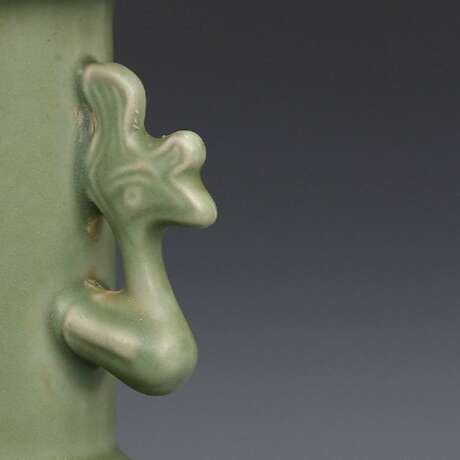 Song Dynasty Longquan Kiln Green glaze Phoenix ear circle mouth bottle - Foto 3