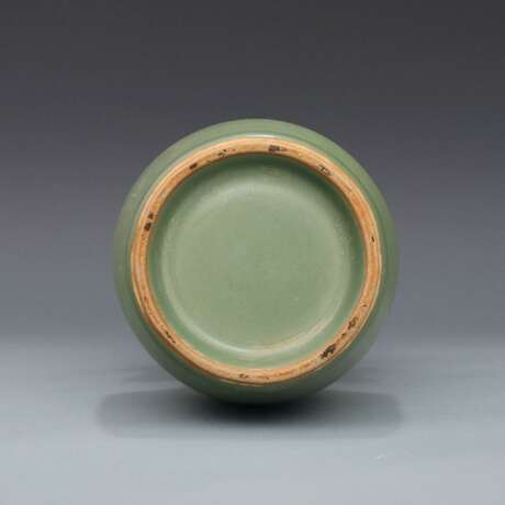 Song Dynasty Longquan Kiln Green glaze Phoenix ear circle mouth bottle - photo 9