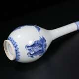 18th century Qing Dynasty blue and white porcelain Kirin pattern long-necked bottle - photo 5