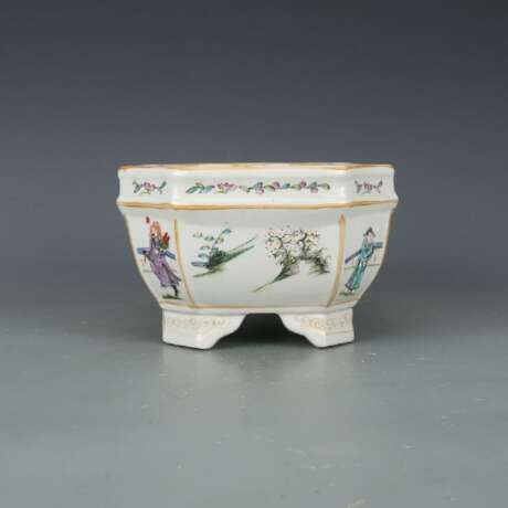 Qing Dynasty Pastel painting Character painting flower pot - photo 7