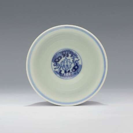 Ming Dynasty Blue and white porcelain hand cup - photo 8