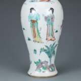 Qing Dynasty Colorful figure painting Olive bottle - фото 2