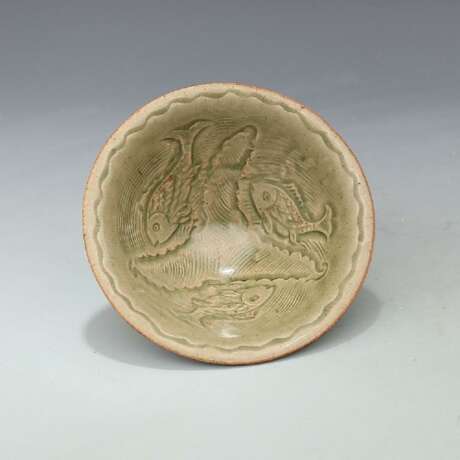 Song Dynasty Yaozhou Kiln Carving Three fish tea bowl - фото 2