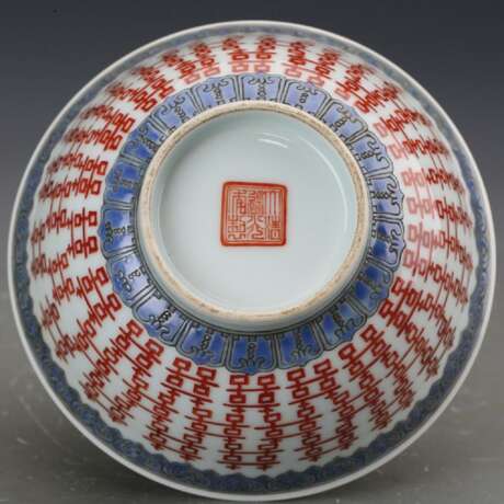 Qing Dynasty pastel double happiness porcelain bowl - фото 5