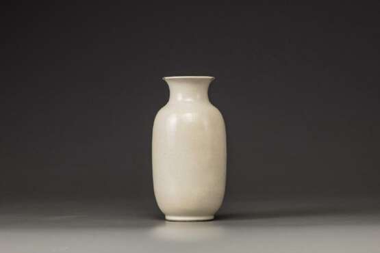 18th century white glazed vase - Foto 1