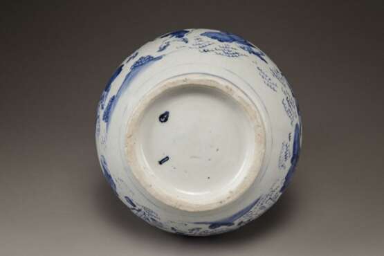 A blue and white double gourd vase - photo 5