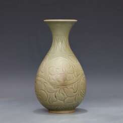Song Dynasty Yaozhou Kiln Peony pattern Jade pot spring bottle
