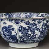 A large blue and white 'floral' bowl - фото 5
