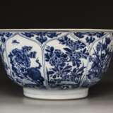 A large blue and white 'floral' bowl - photo 6