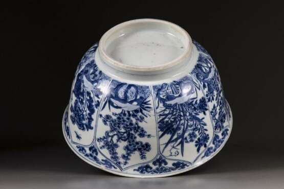 A large blue and white 'floral' bowl - фото 8