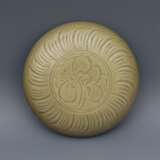 Song Dynasty Yaozhou Kiln Carving Flower pattern Cover box - photo 5