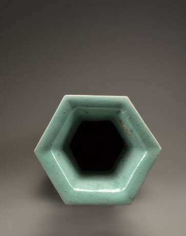 Republic of China pastel hexagonal porcelain vase - photo 5