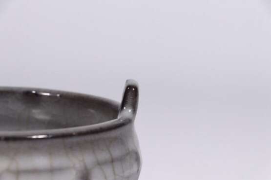 Qing Dynasty drum nail three-legged incense burner - photo 7