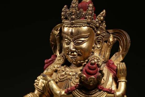 Qing Dynasty Copper gilt God of wealth Buddha statue - фото 4