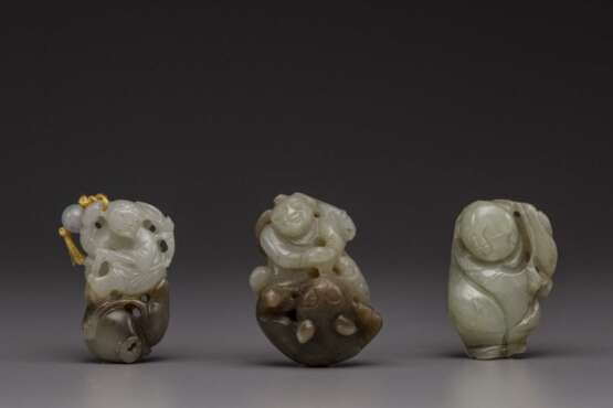 China 19th century three item Carving jade article - фото 1